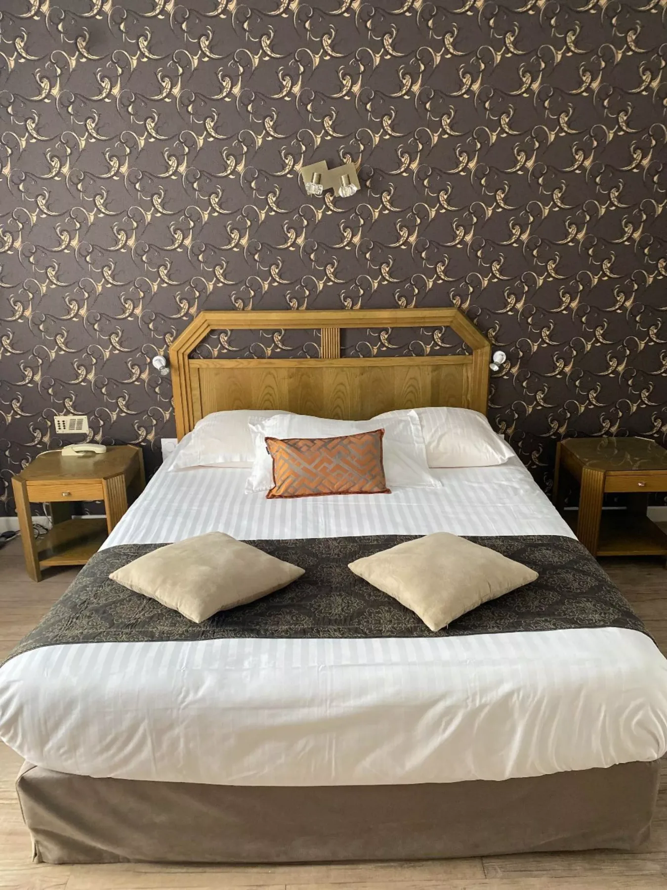 Hotel Burnel