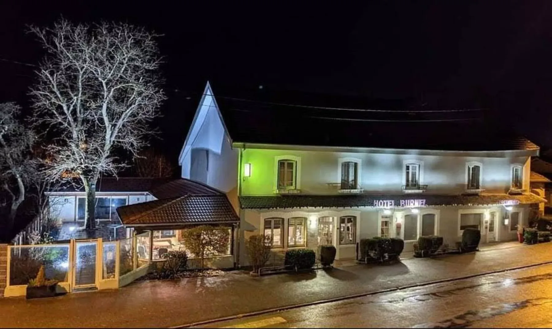 Logis Hôtel Burnel