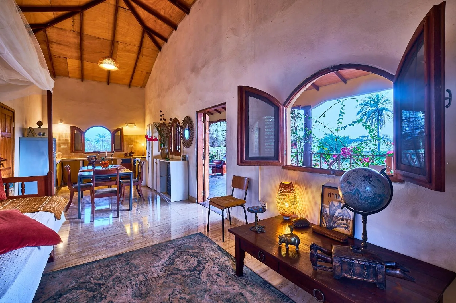 Mansa Musso Treehouse Lodge