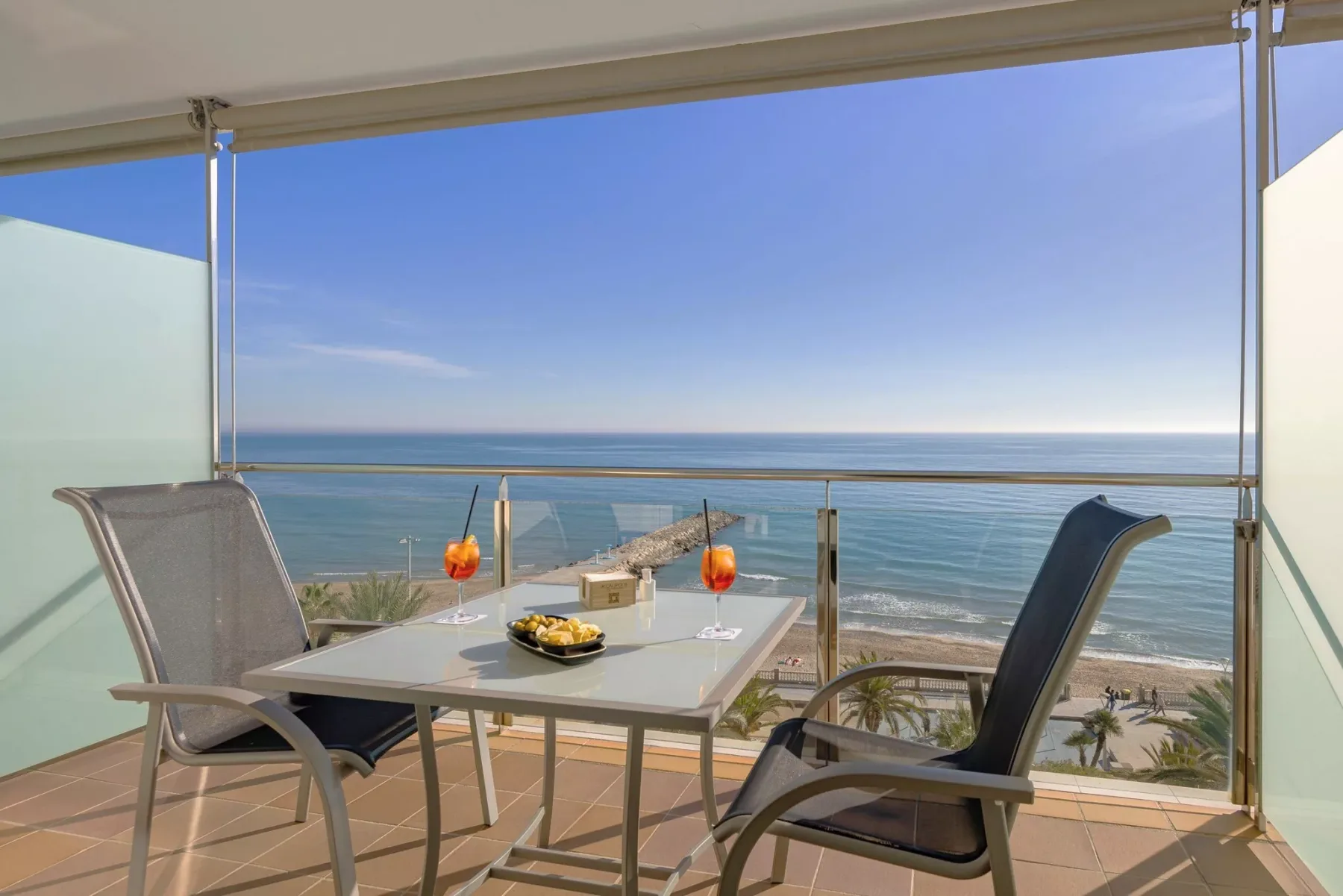 Executive room with frontal sea view