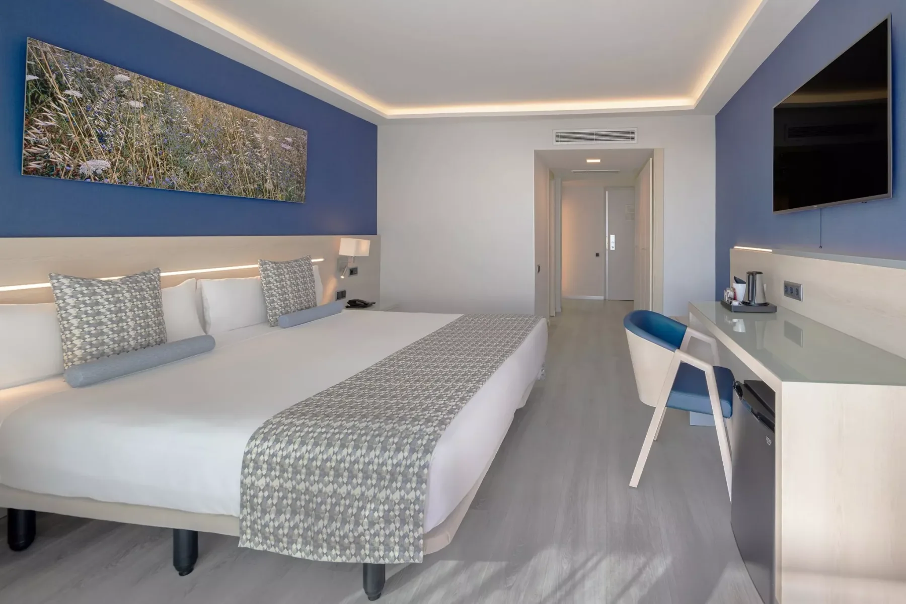 Room with frontal sea view