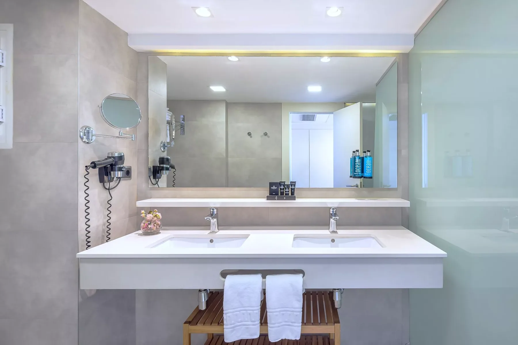Executive room with frontal sea view
