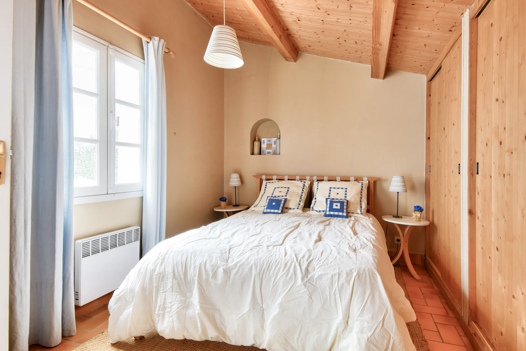 House listing gallery photo