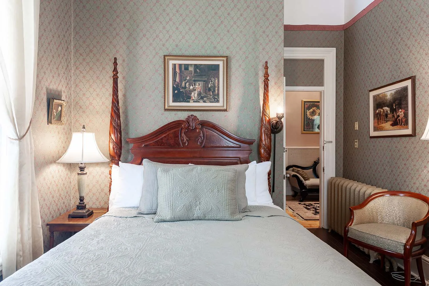 Lewis Terrace room