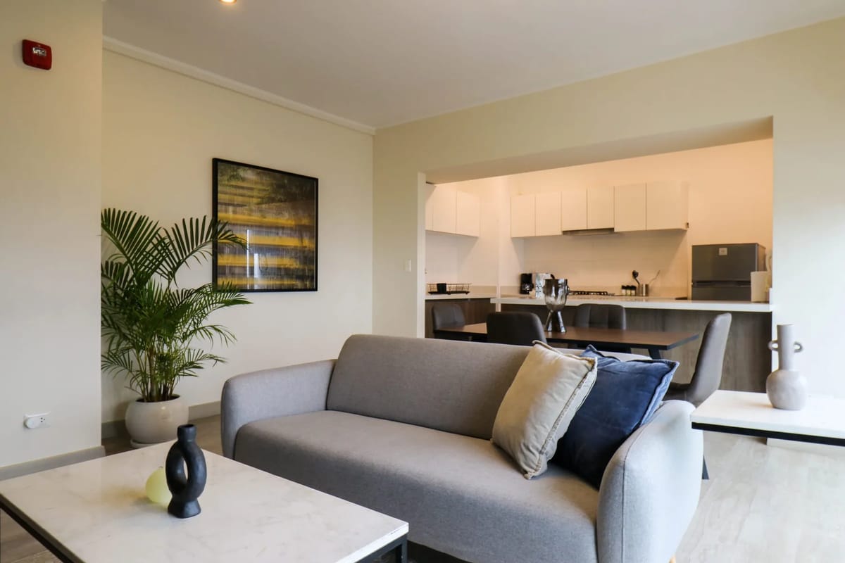 Majestic 2BR w/ Modern balcony in Miraflores