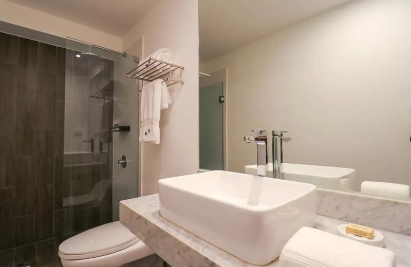 Majestic 2BR w/ Modern balcony in Miraflores
