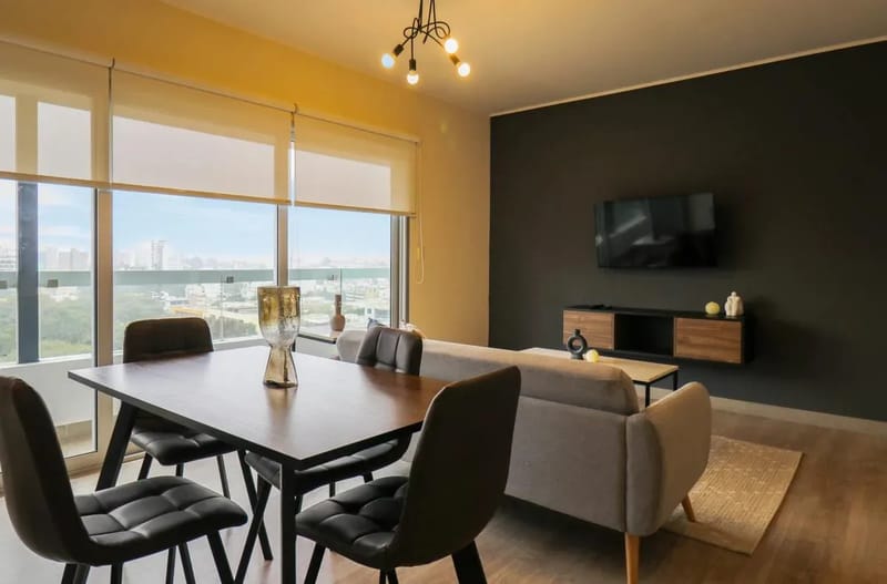 Majestic 2BR w/ Modern balcony in Miraflores