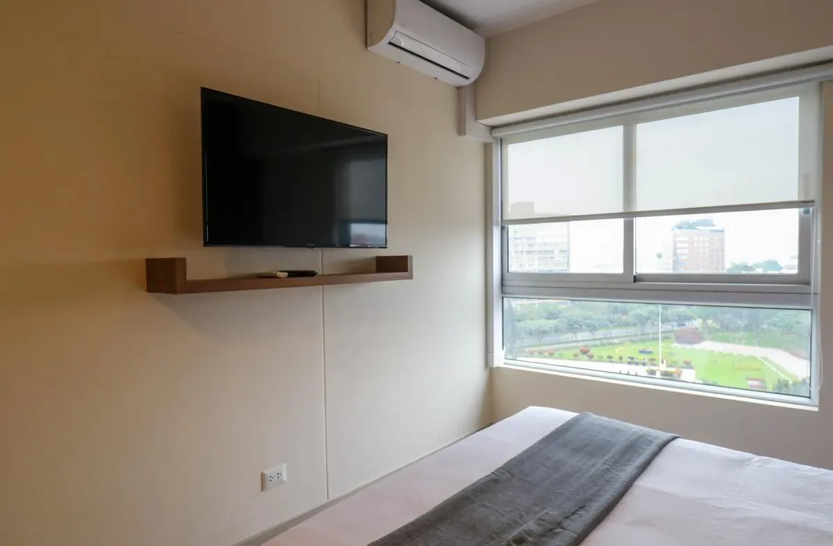 Majestic 2BR w/ Modern balcony in Miraflores