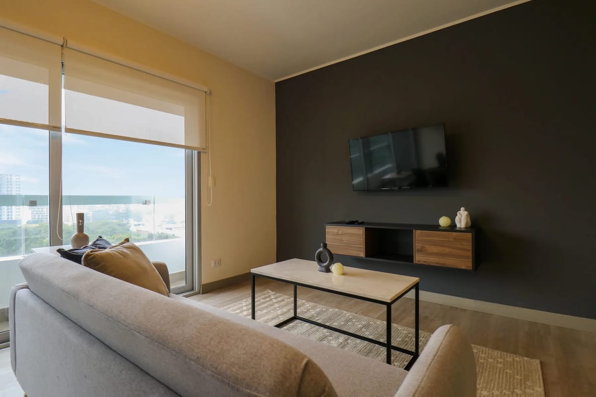 Majestic 2BR w/ Modern balcony in Miraflores