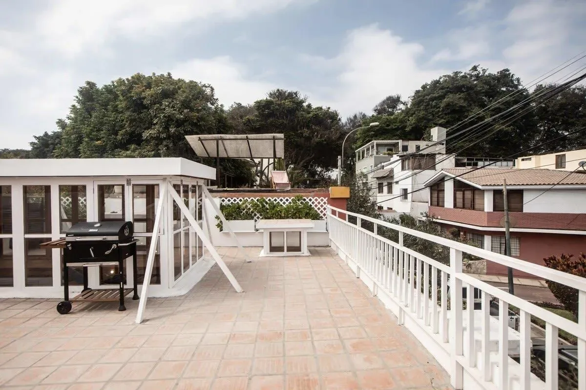 Villa with Rooftop Terrace in Barranco