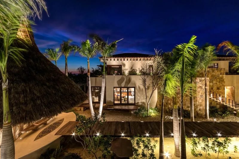 Exclusive 10BR w/ Infinity Pool & Ocean Views