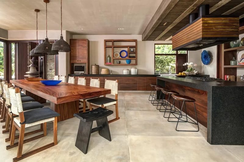 Exclusive 10BR w/ Infinity Pool & Ocean Views