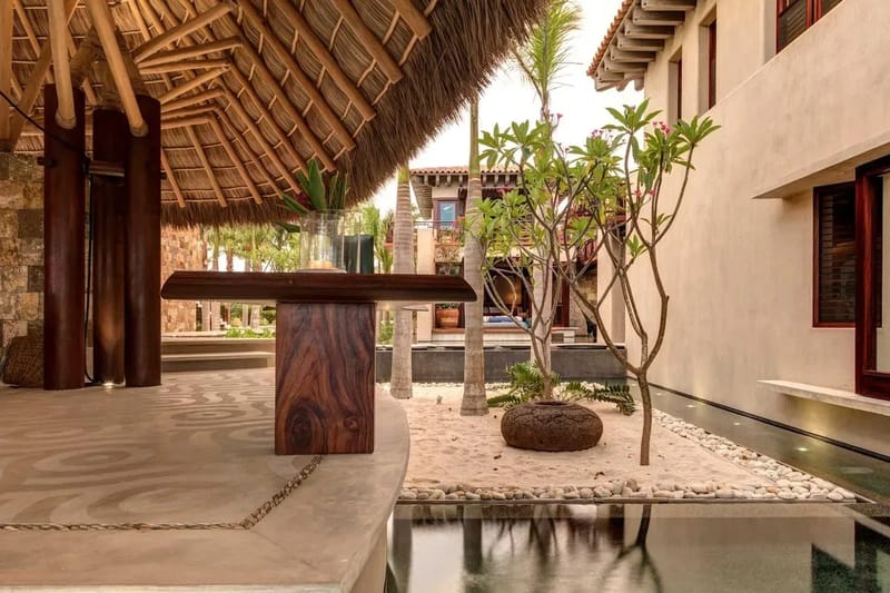 Exclusive 10BR w/ Infinity Pool & Ocean Views