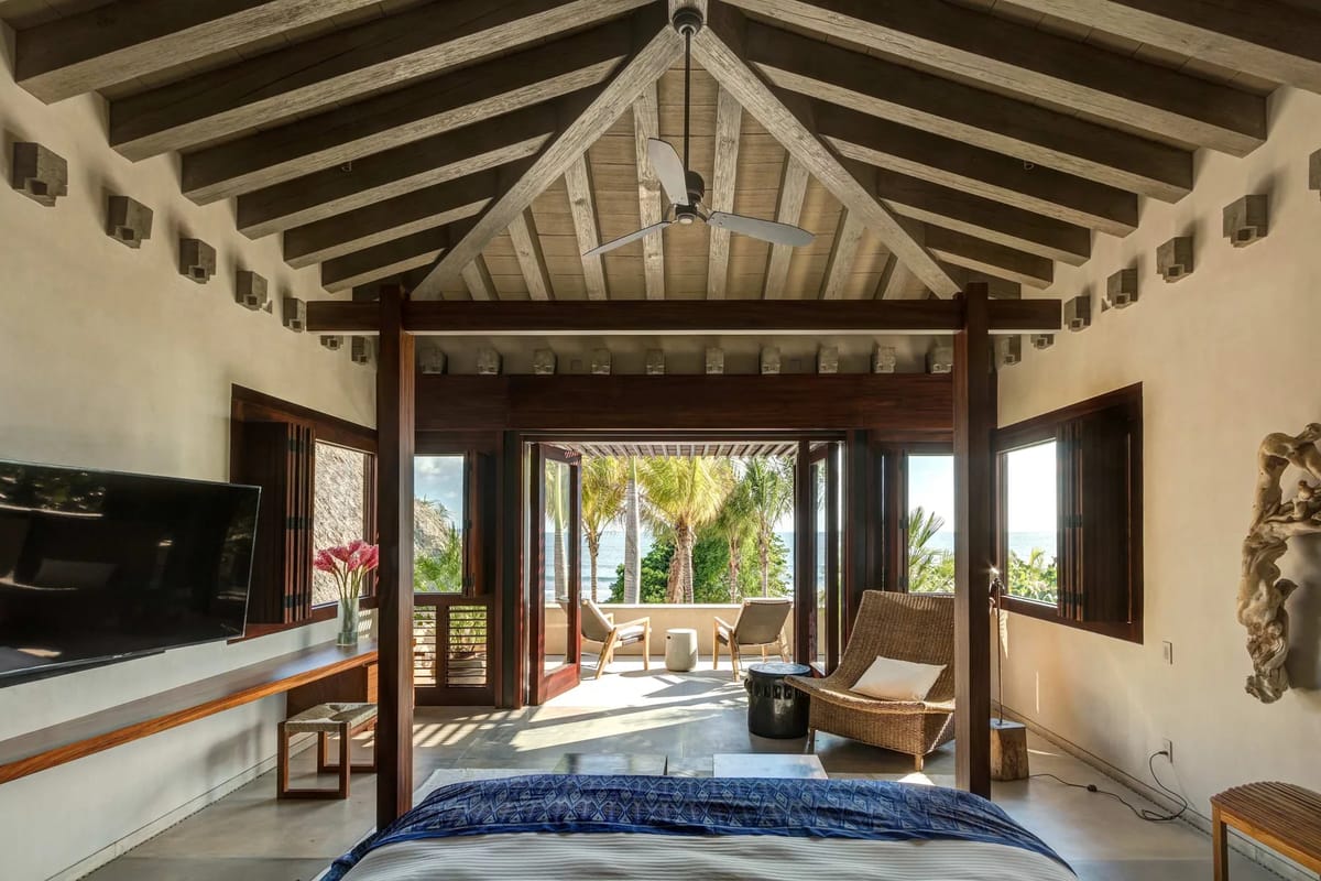 Exclusive 10BR w/ Infinity Pool & Ocean Views