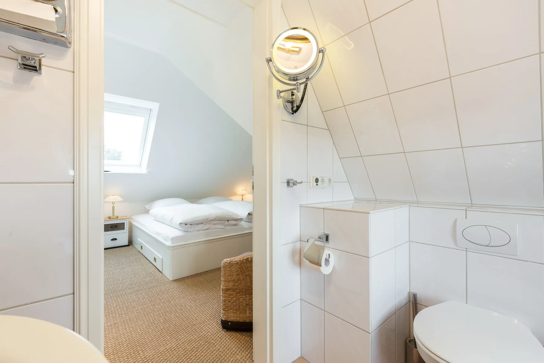 In zentraler und ruhiger Lage gelegenes 3-Raum Appartement im OG- und DG