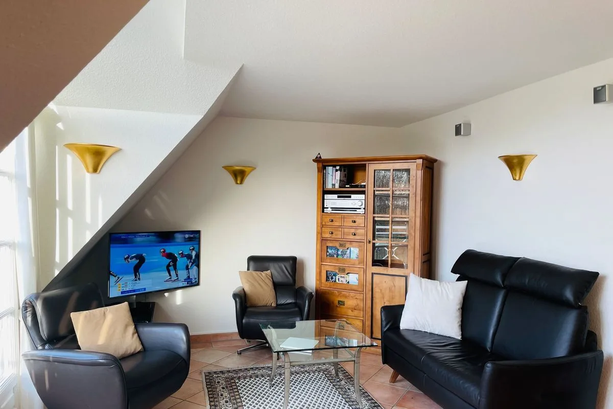 In zentraler und ruhiger Lage gelegenes 3-Raum Appartement im OG- und DG