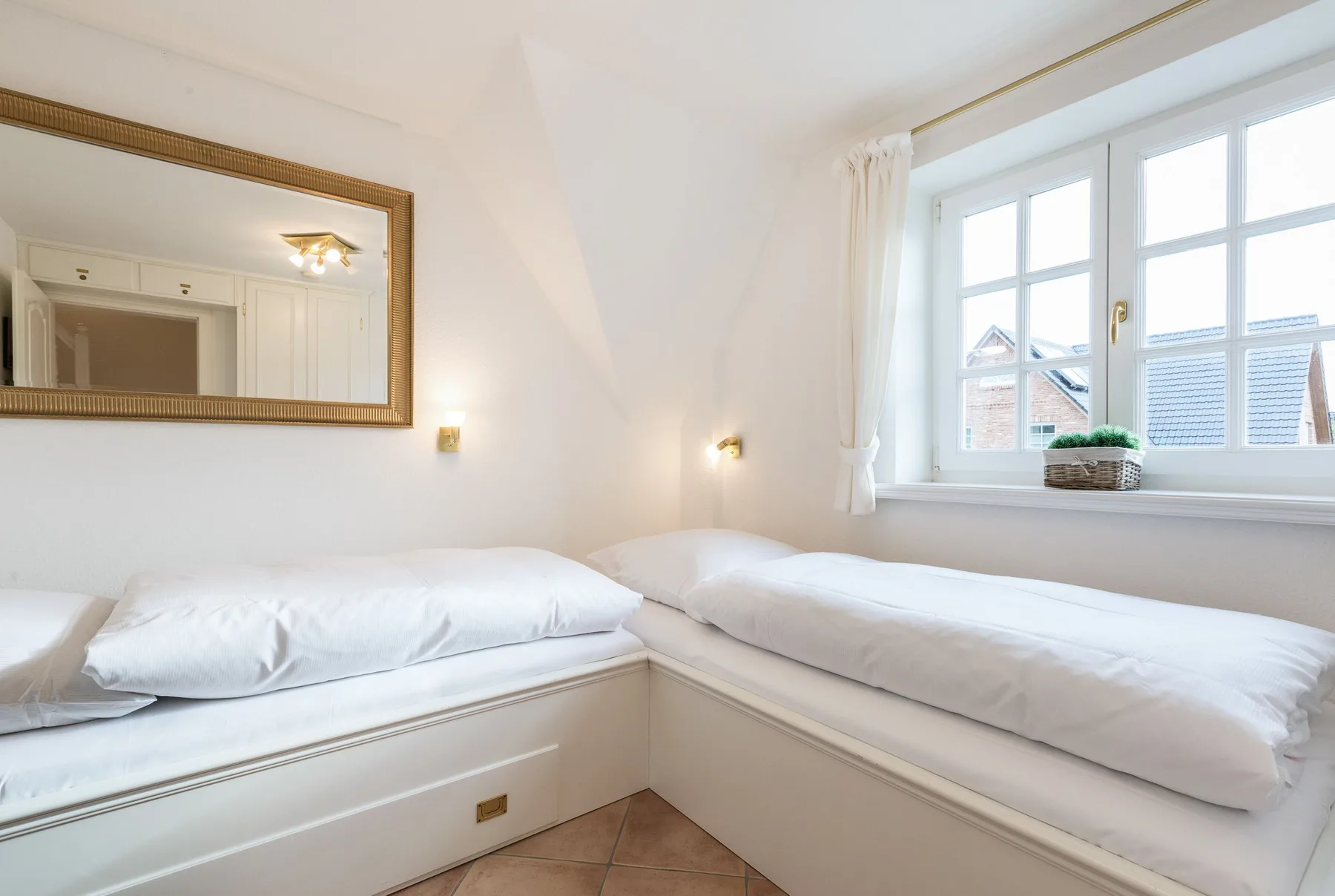 In zentraler und ruhiger Lage gelegenes 3-Raum Appartement im OG- und DG