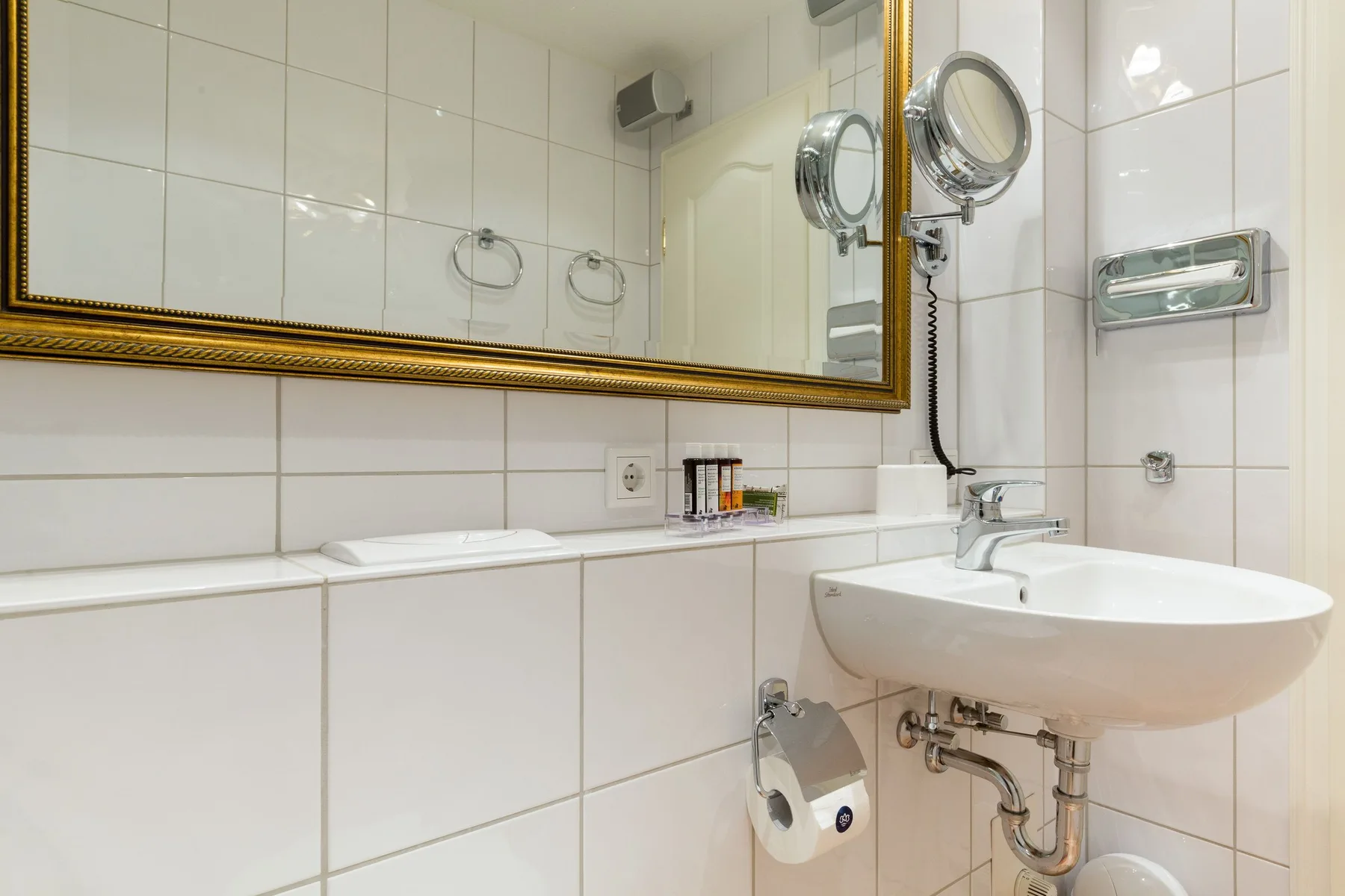 In zentraler und ruhiger Lage gelegenes 3-Raum Appartement im OG- und DG