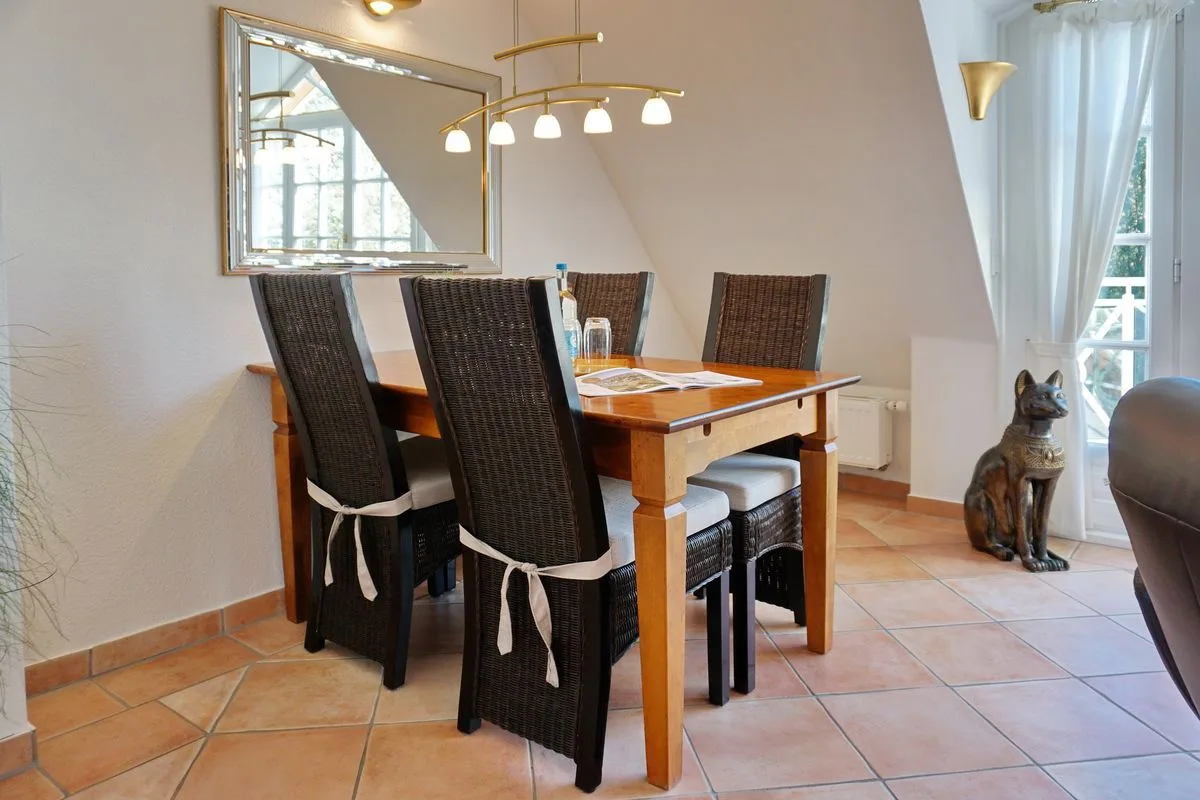 In zentraler und ruhiger Lage gelegenes 3-Raum Appartement im OG- und DG