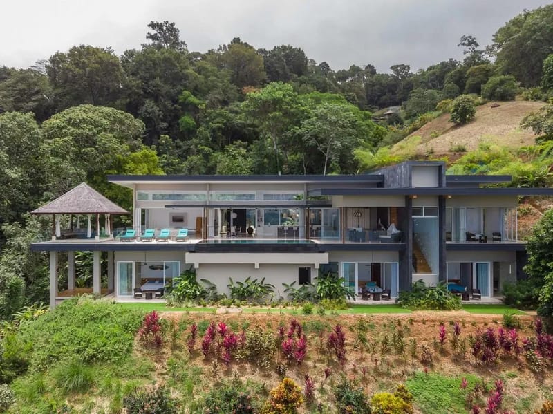 Expansive 5BR Villa w/ Ocean & Jungle Views