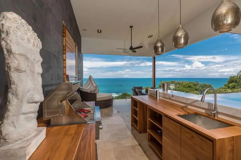 Expansive 5BR Villa w/ Ocean & Jungle Views