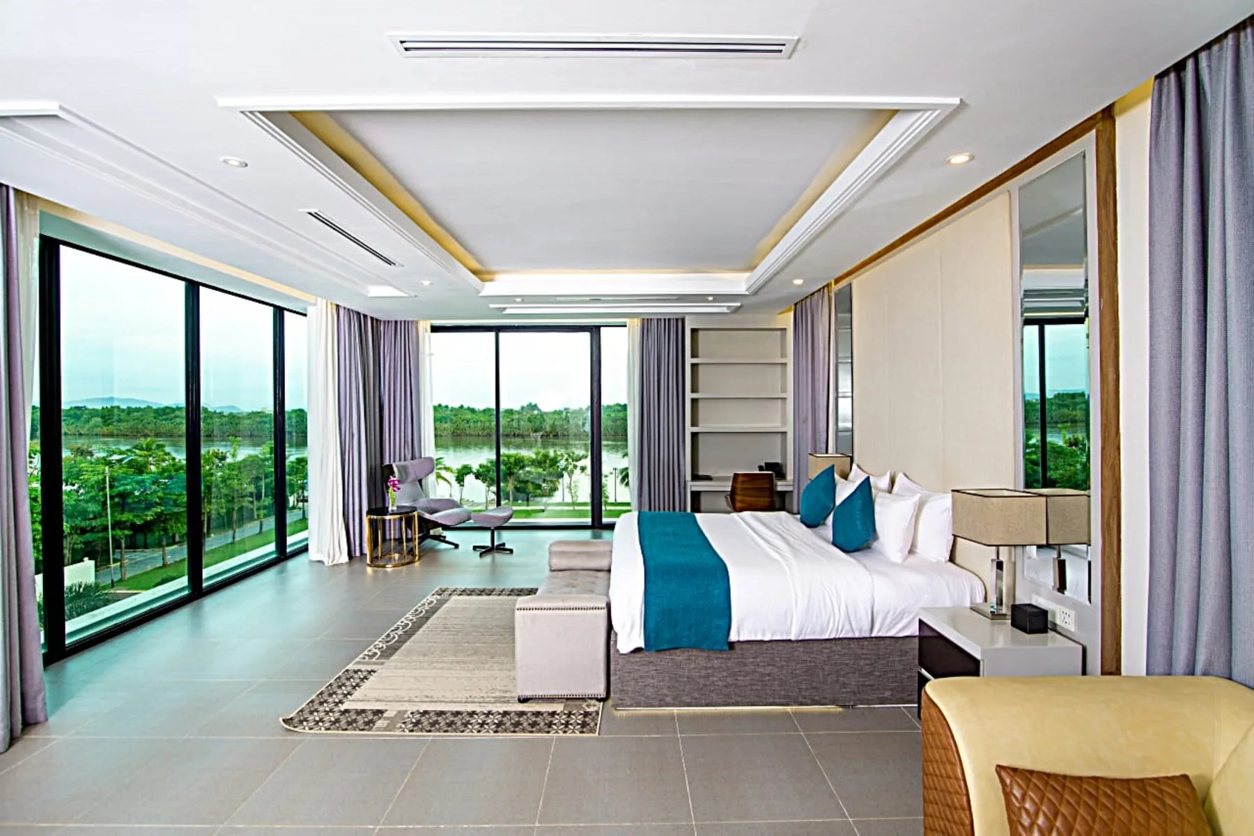 Suite júnior con vistas a la piscina