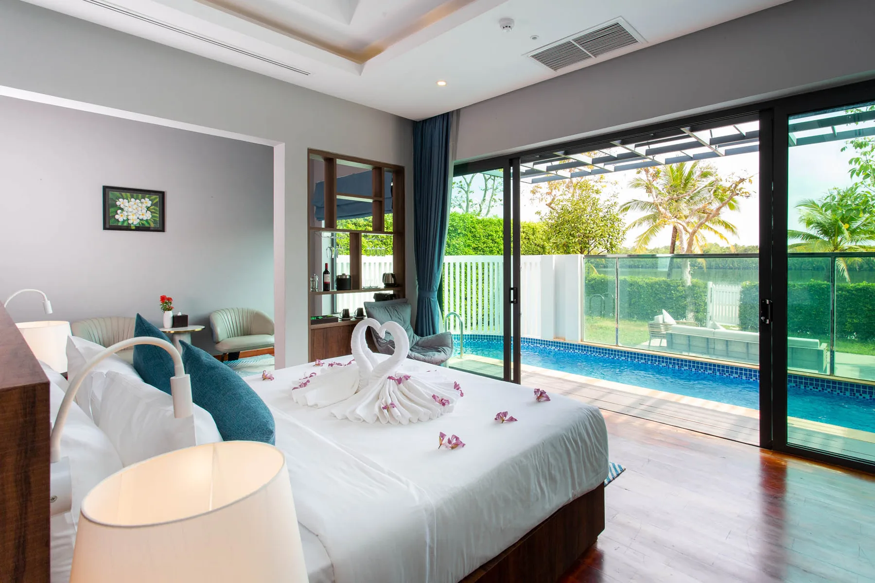 Villa de un dormitorio con piscina