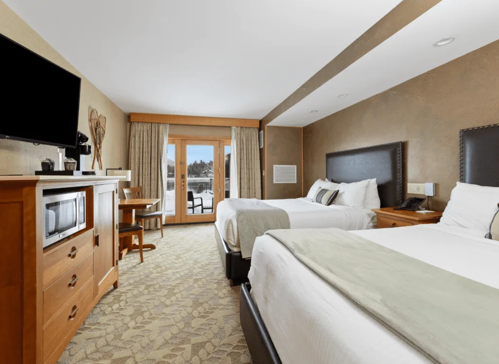 Deluxe lakeside room overlooking Mirror Lake