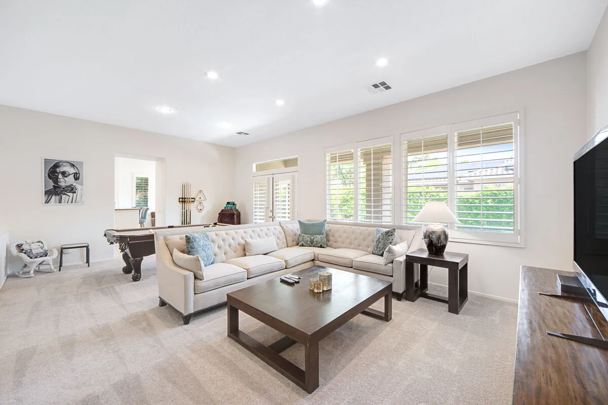 Whitehawk At Palm Desert