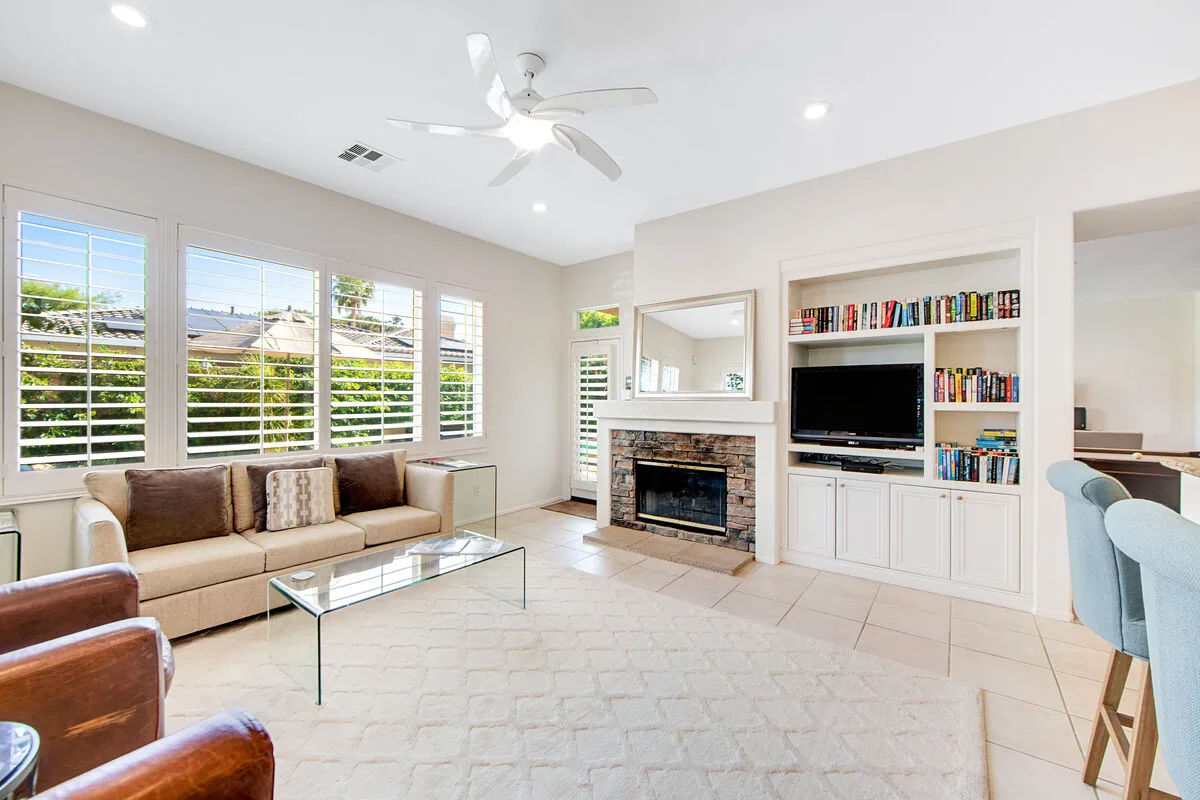 Whitehawk At Palm Desert