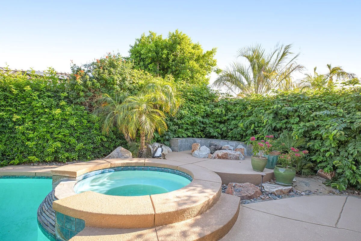 Whitehawk At Palm Desert