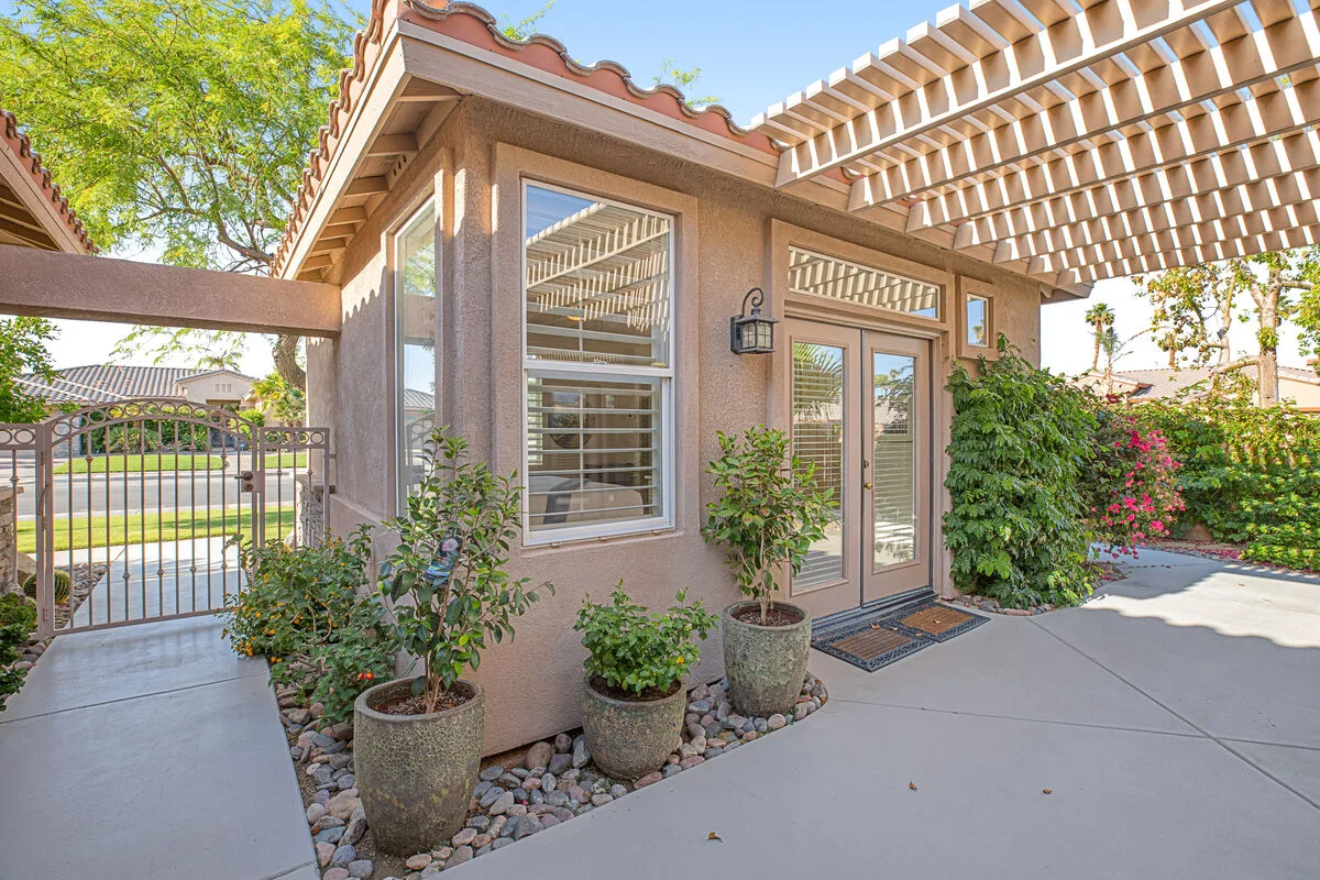 Whitehawk At Palm Desert