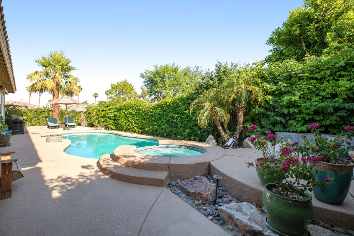 Whitehawk At Palm Desert