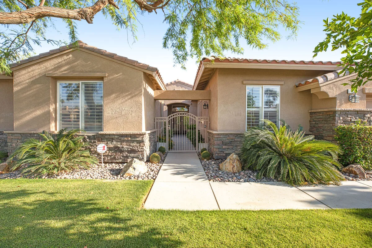 Whitehawk At Palm Desert
