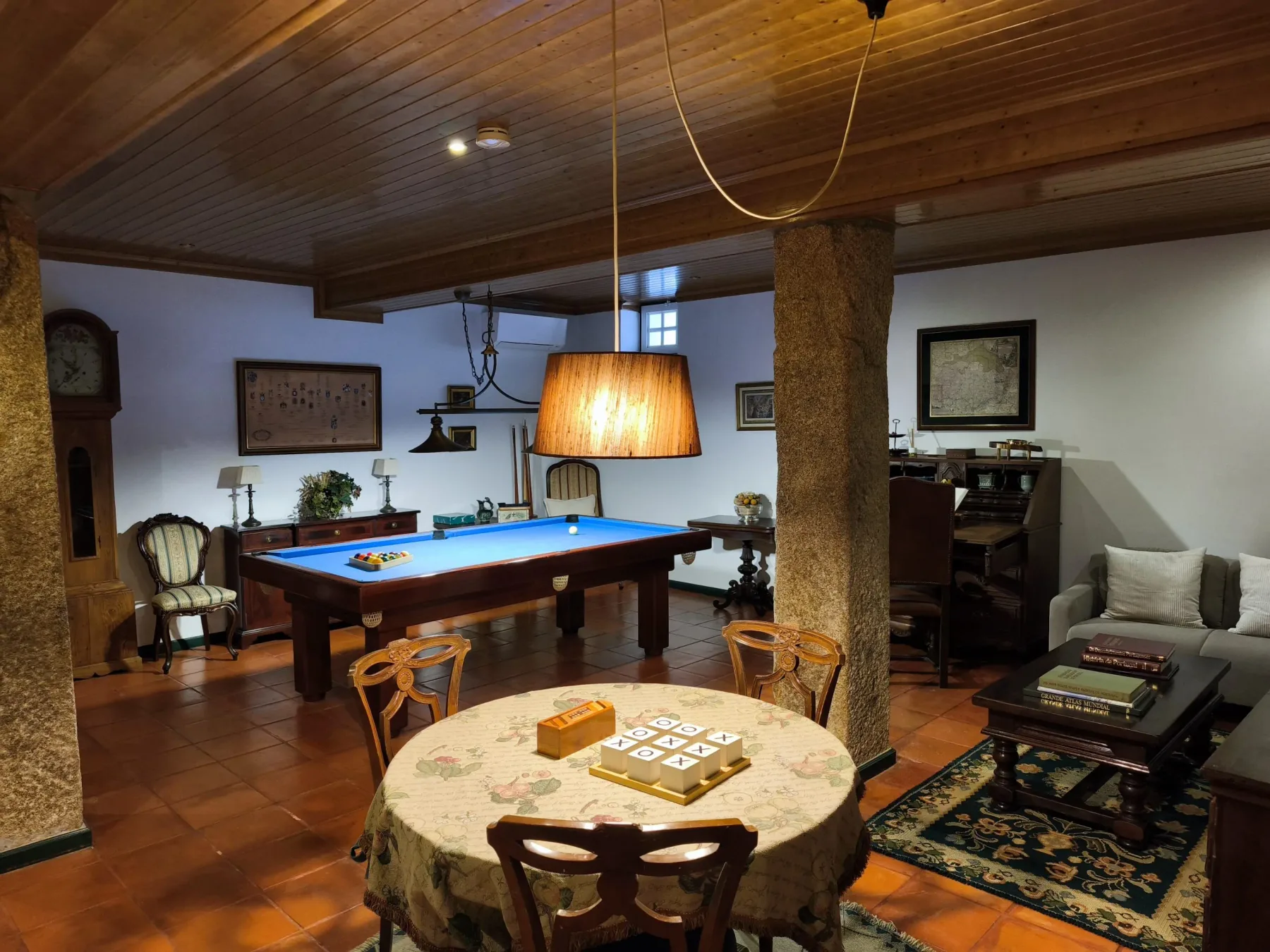 Snooker and leisure room