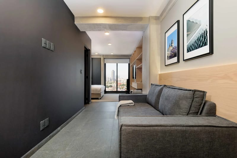 Urban Vibes 1BR w/ Balcony in Tabacalera