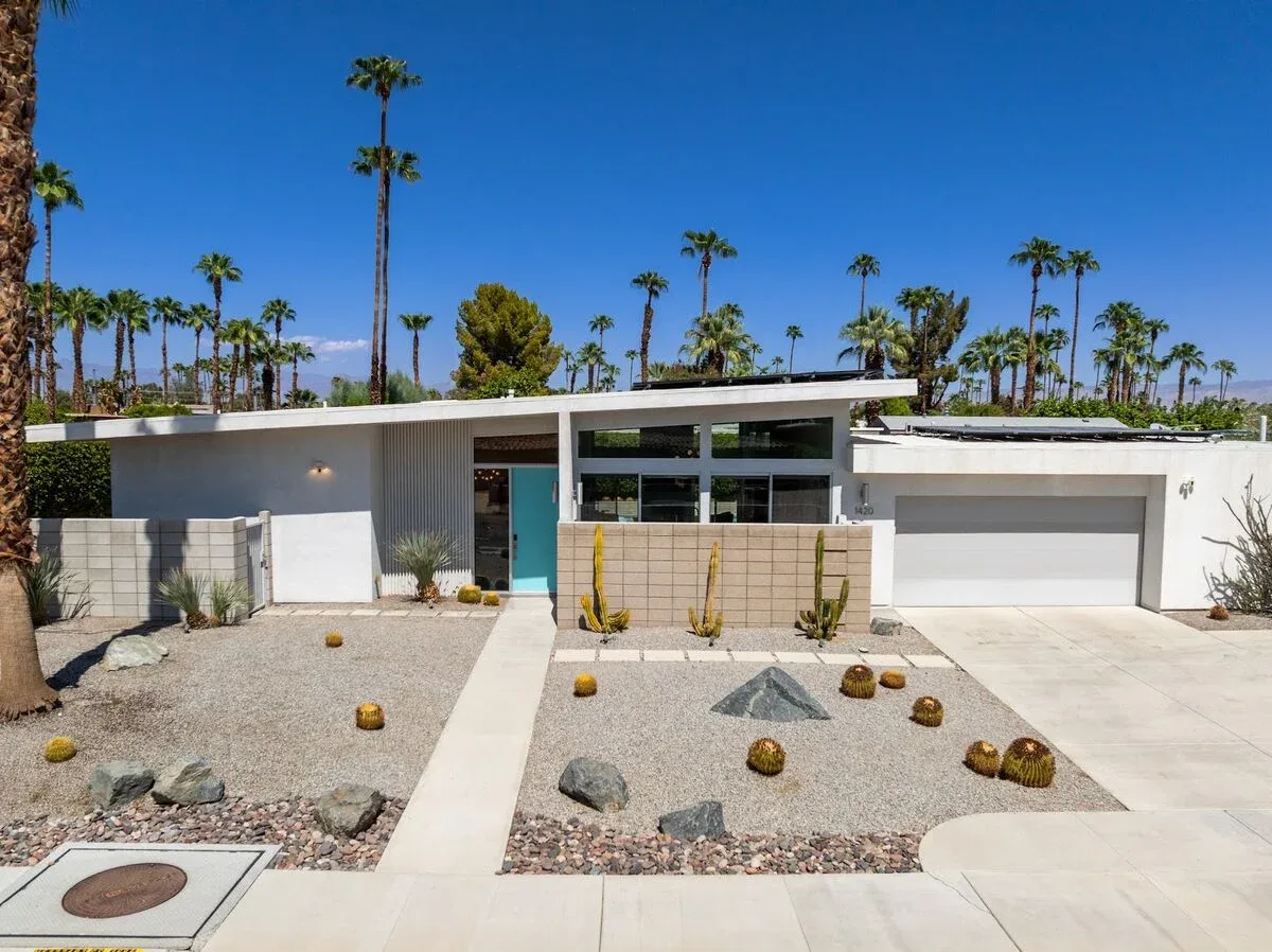 Modern Desert Oasis