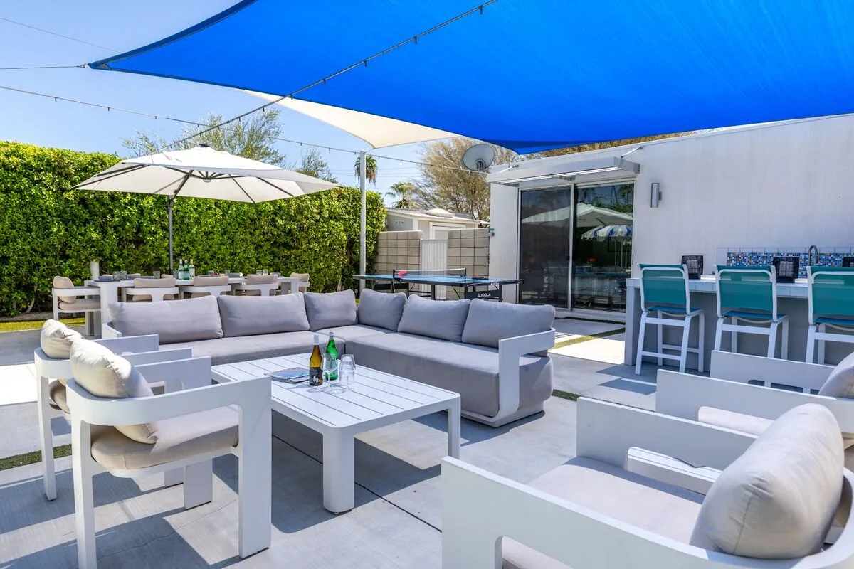 Modern Desert Oasis