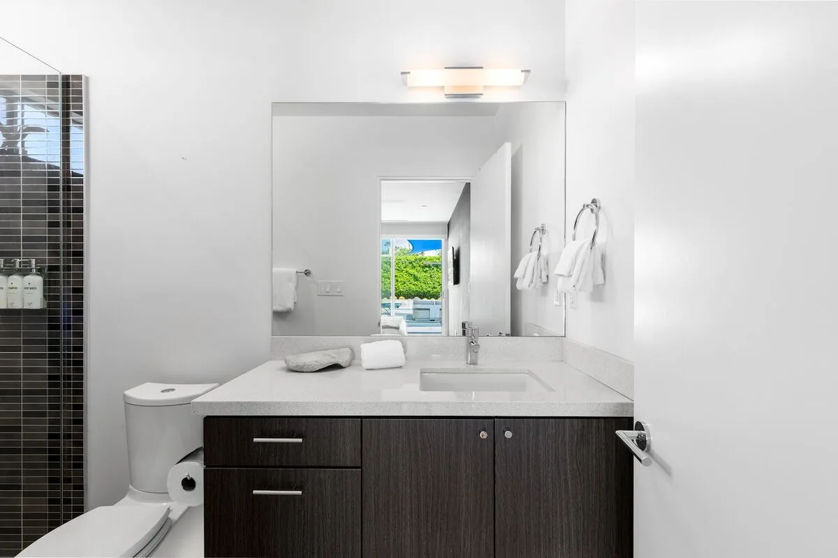 Modern Desert Oasis