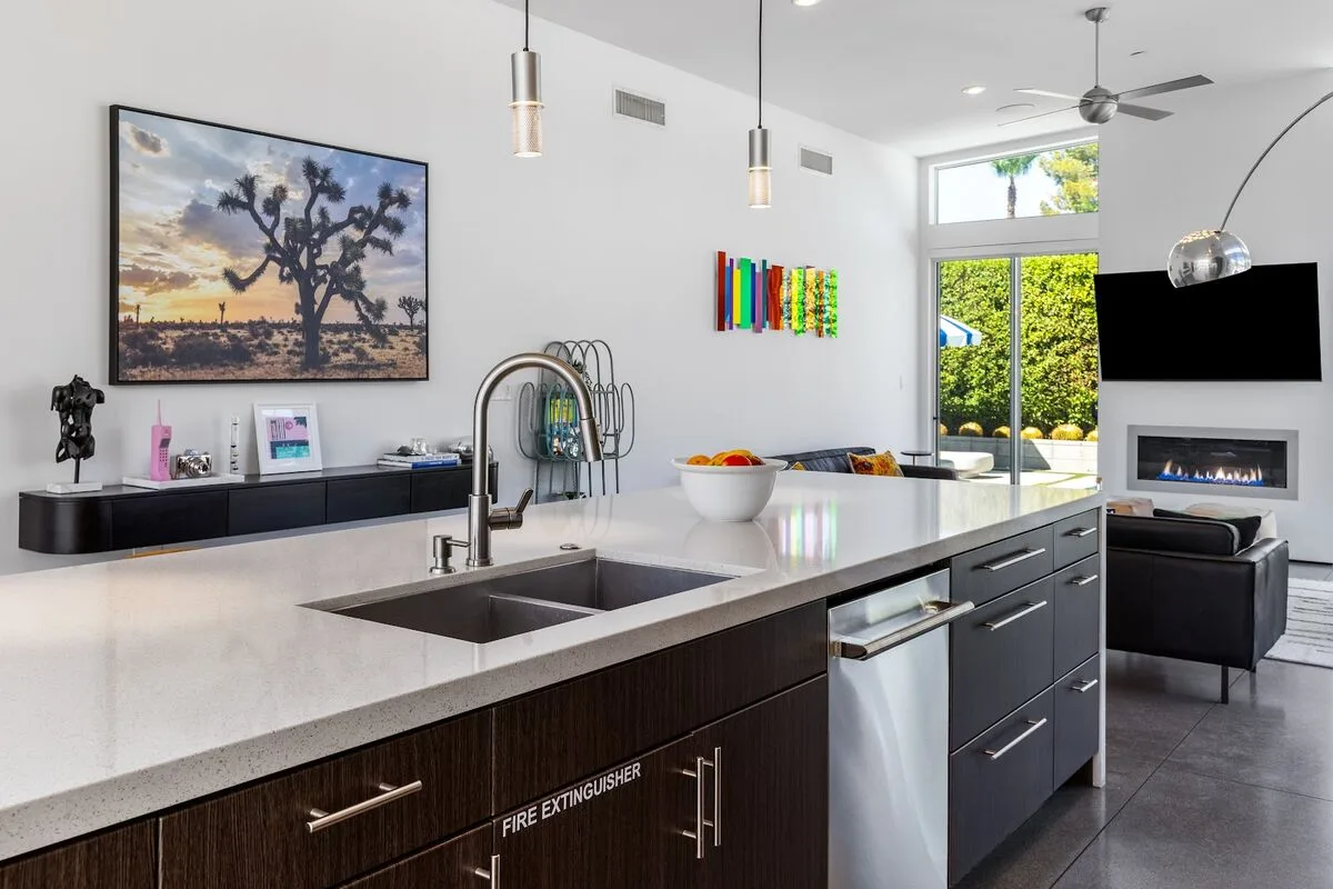 Modern Desert Oasis