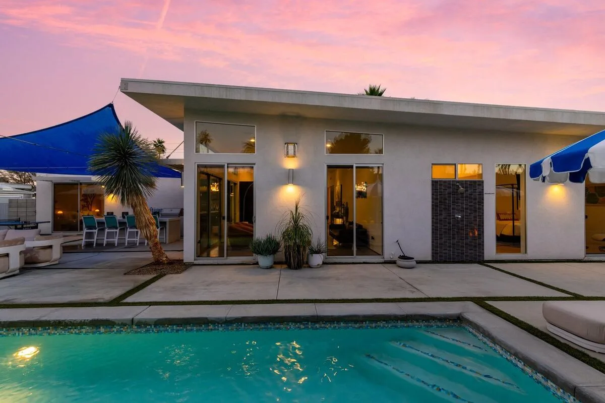 Modern Desert Oasis