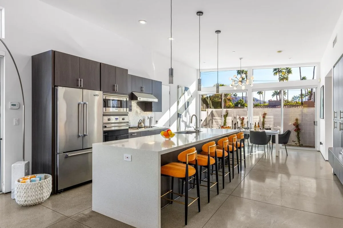 Modern Desert Oasis