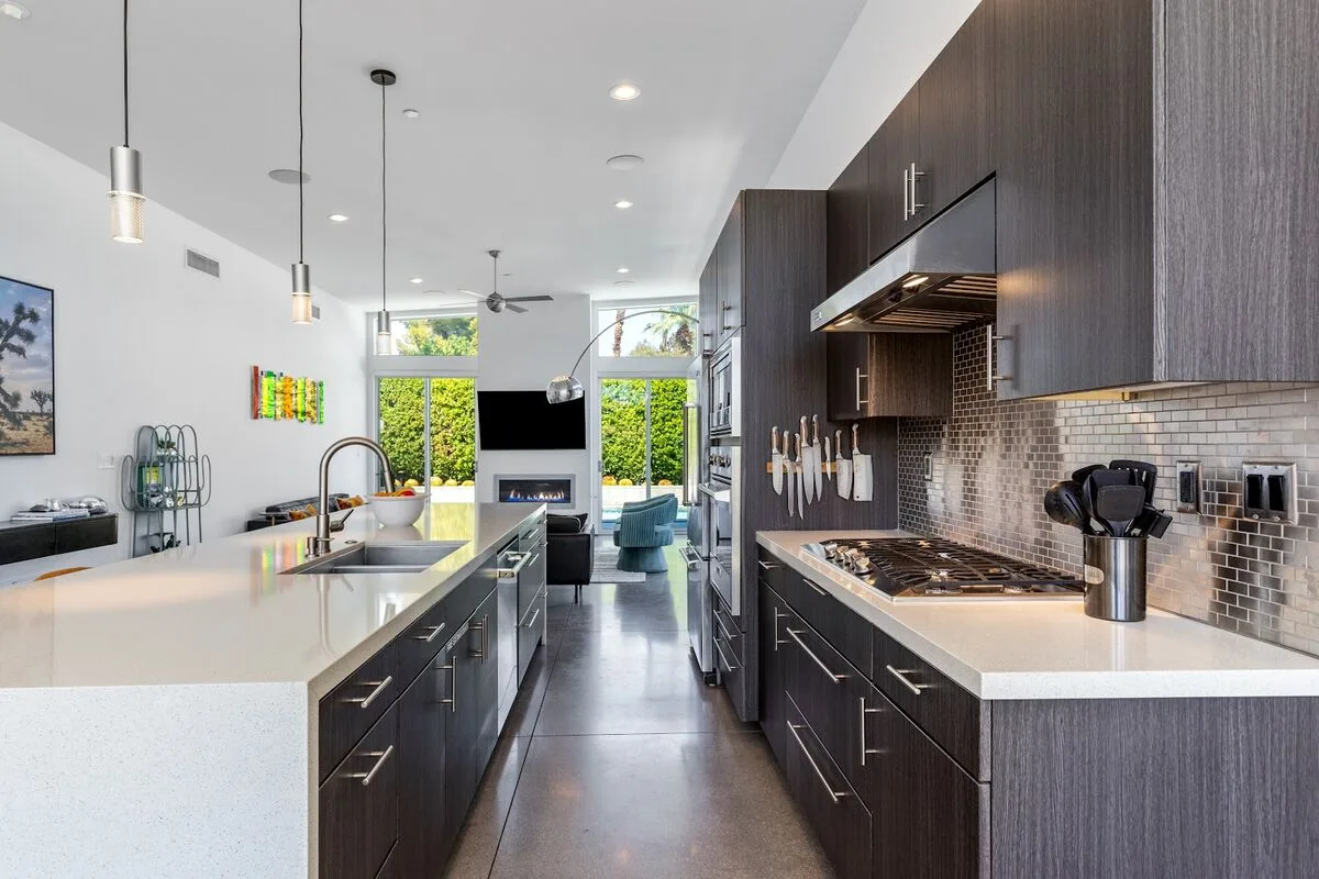 Modern Desert Oasis