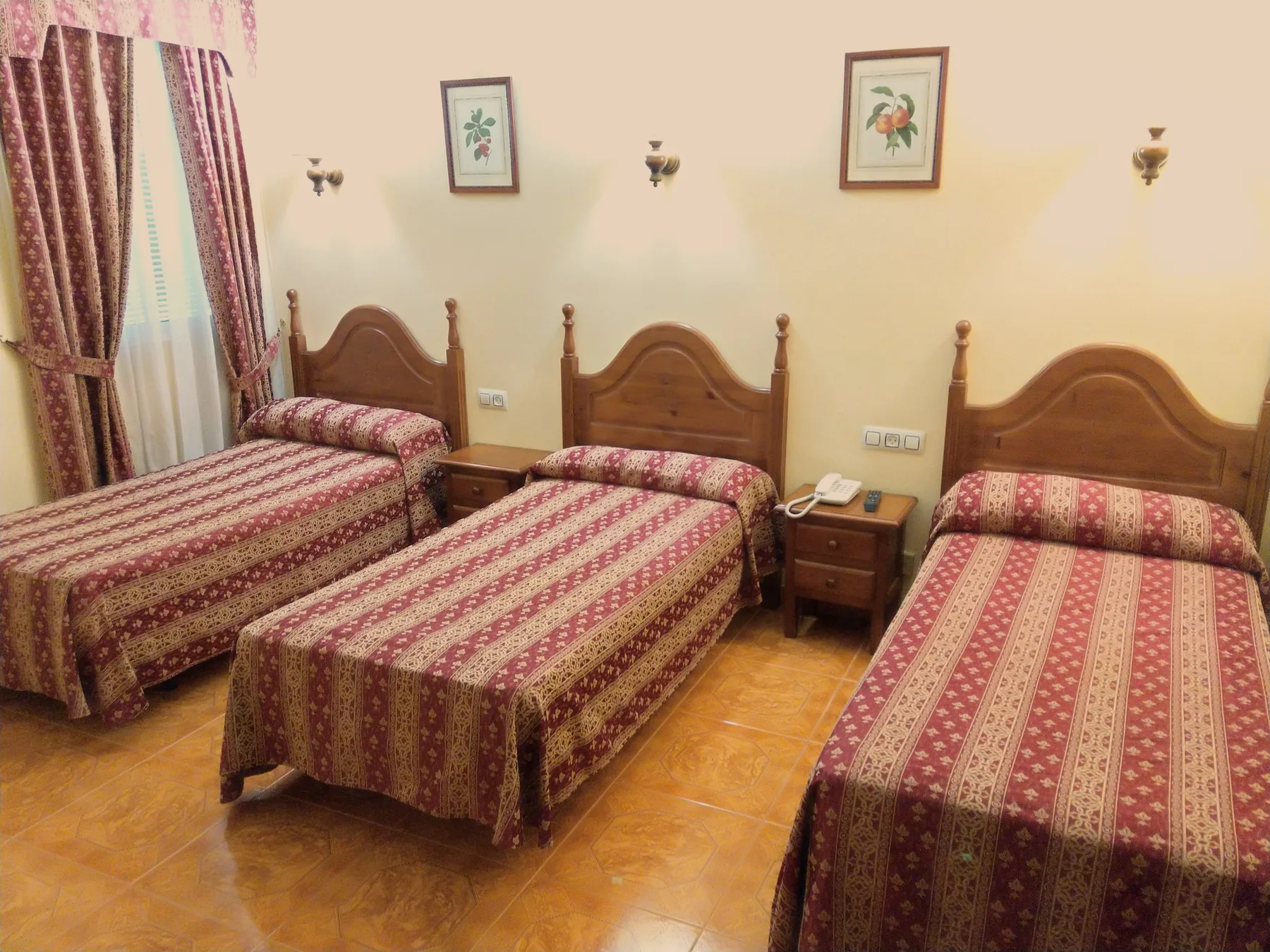 Triple or family room