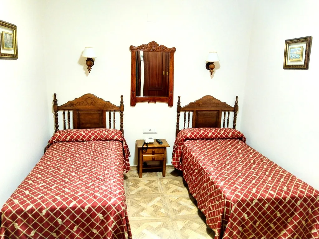 Double room with twin beds