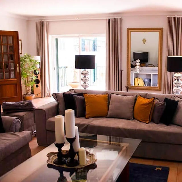 Guest lounge