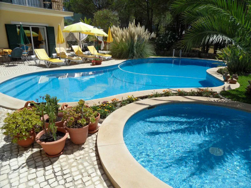 The two swimming pools at Vila de Sol
