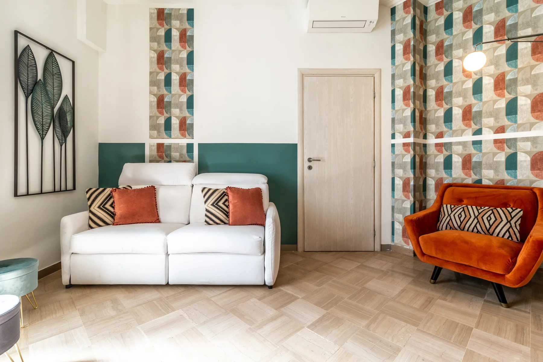 Riva di Reno Colorful Apartment