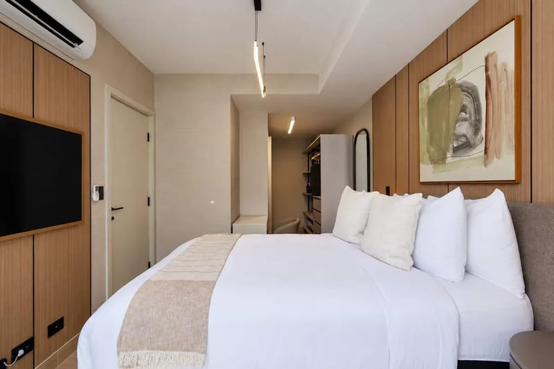 Gleaming 2BR w/ Balcony in San Francisco