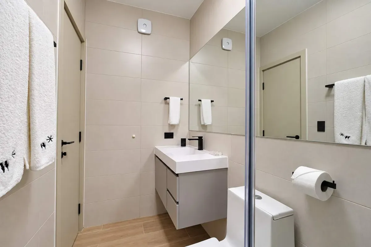 Gleaming 2BR w/ Balcony in San Francisco
